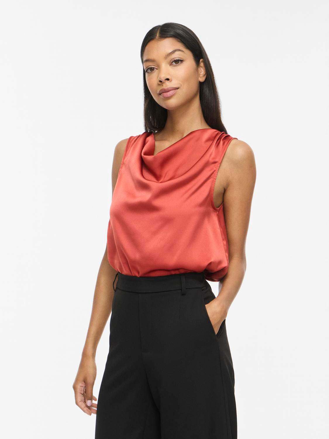 model_shot-front